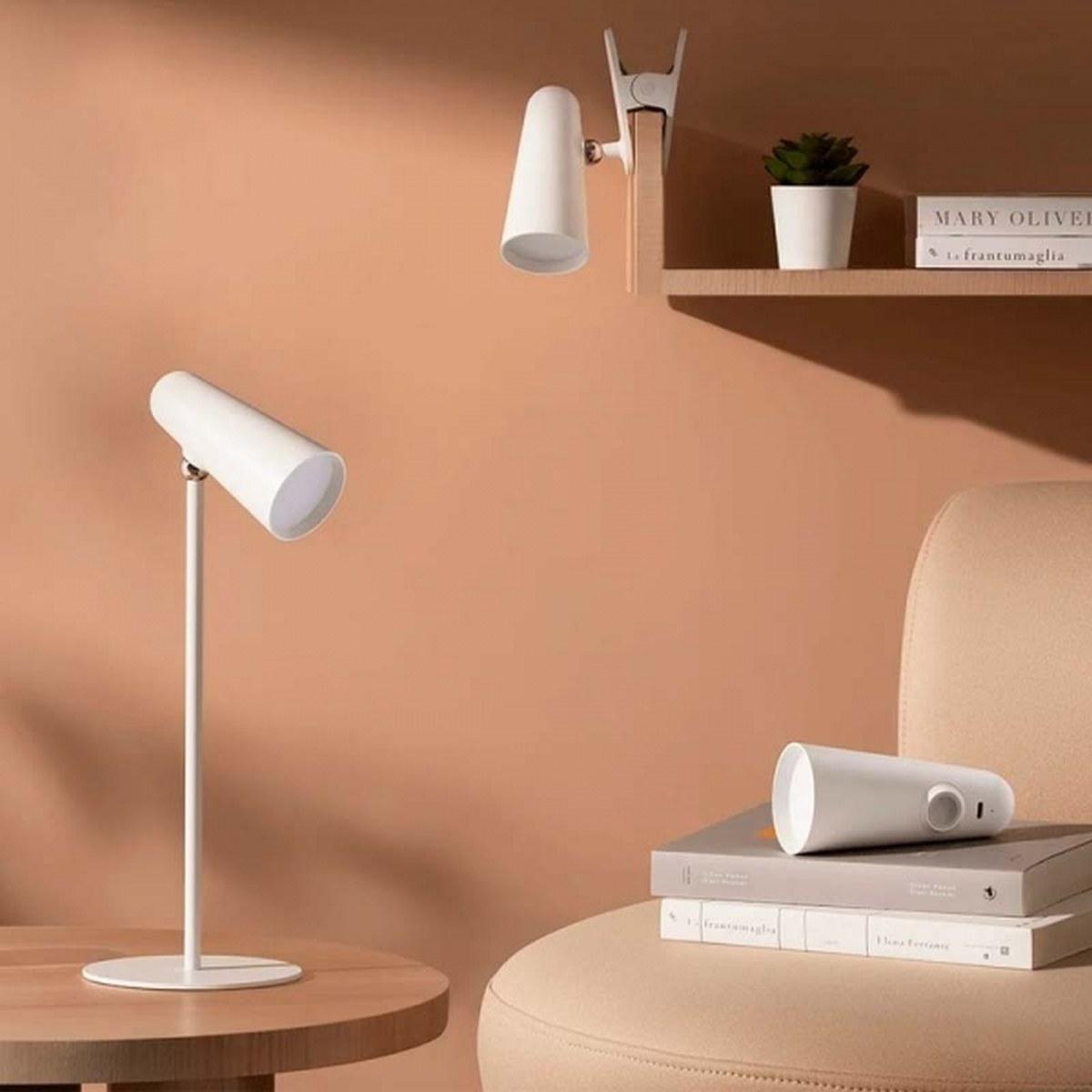 Xiaomi Lampada Flessibile Ricaricabile Lampada da Tavolo Multifunzione 100lm - 3 Modalità: Scrivania, Con Clip e Torcia - Temperatura Colore Fino a 5000K - Bianca