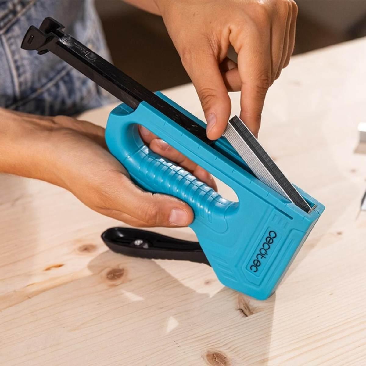 Chiodatrice/graffatrice Cecotec FastTacker - 3000 punti inclusi - Nero e blu
